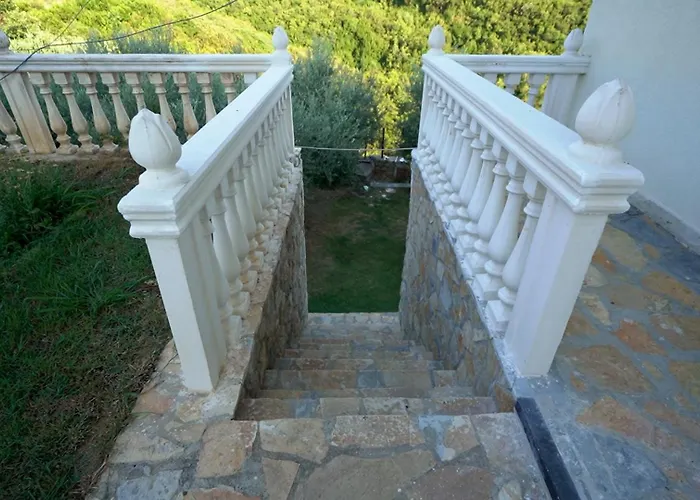 Ndreca Villa *